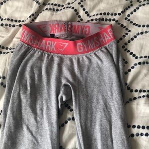 Gym shark leggings!